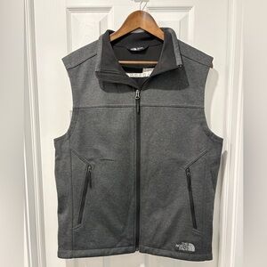The North Face Men's Grey Full-Zip Sweater Jacket medium wind wall